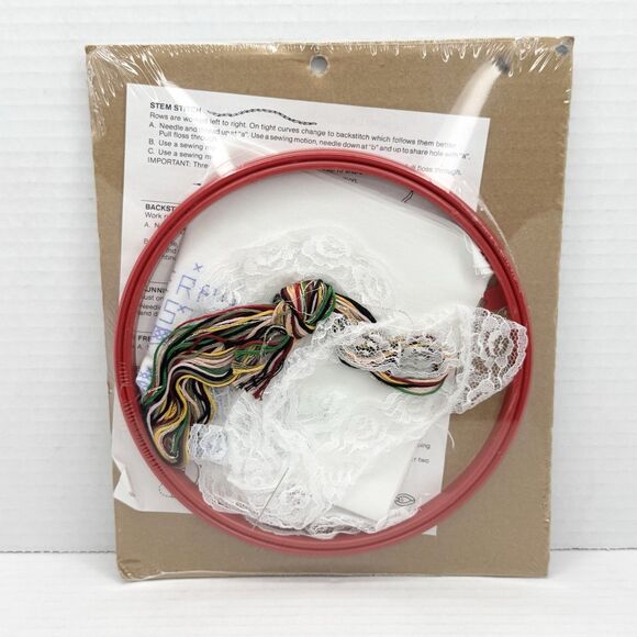 Vtg The New Berlin Co. Stamped Cross Stitch Frame Hoop Kit Merry Christmas - Picture 2 of 5